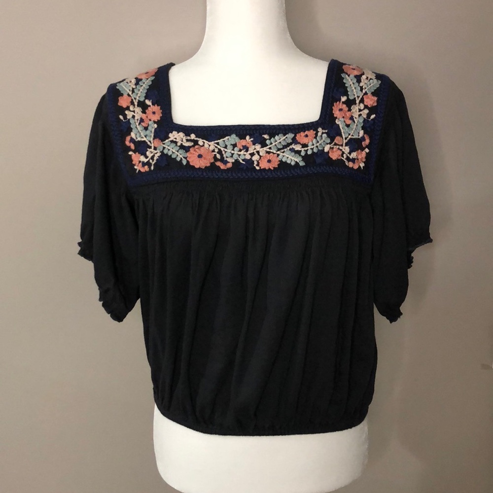 American Eagle Short Sleeve Top